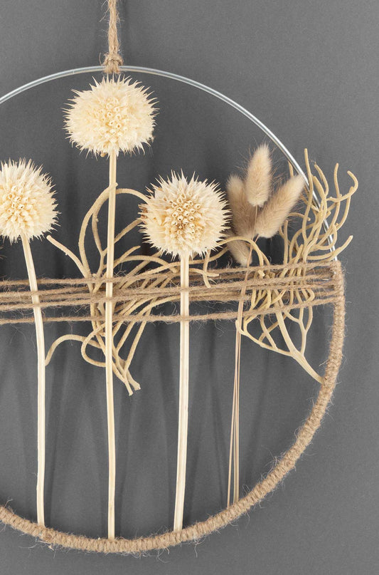 Trockenblumenkranzes "Naturzauber", handgebunden auf einem robusten Edelstahlring, ideal als umweltfreundliche Deko