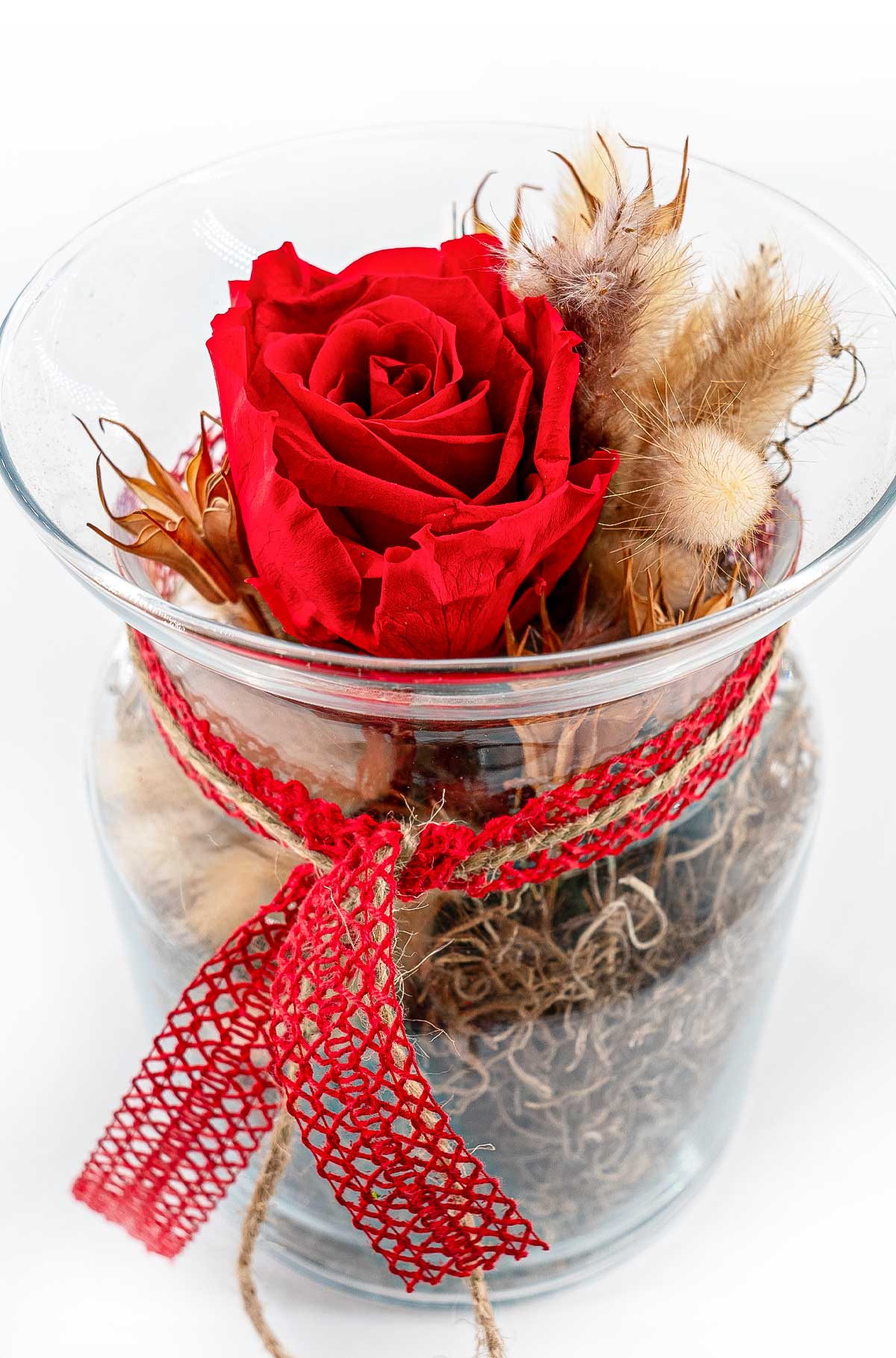 Exquisite, dauerhafte rote Rose im Glas – ideales Geschenk zum Muttertag und Hochzeitsdekoration